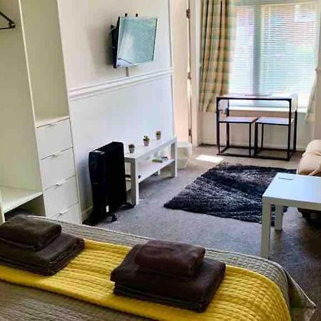 1Studio Avenue House سكرابورو المظهر الخارجي الصورة