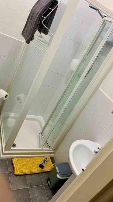 1Studio Avenue House سكرابورو المظهر الخارجي الصورة